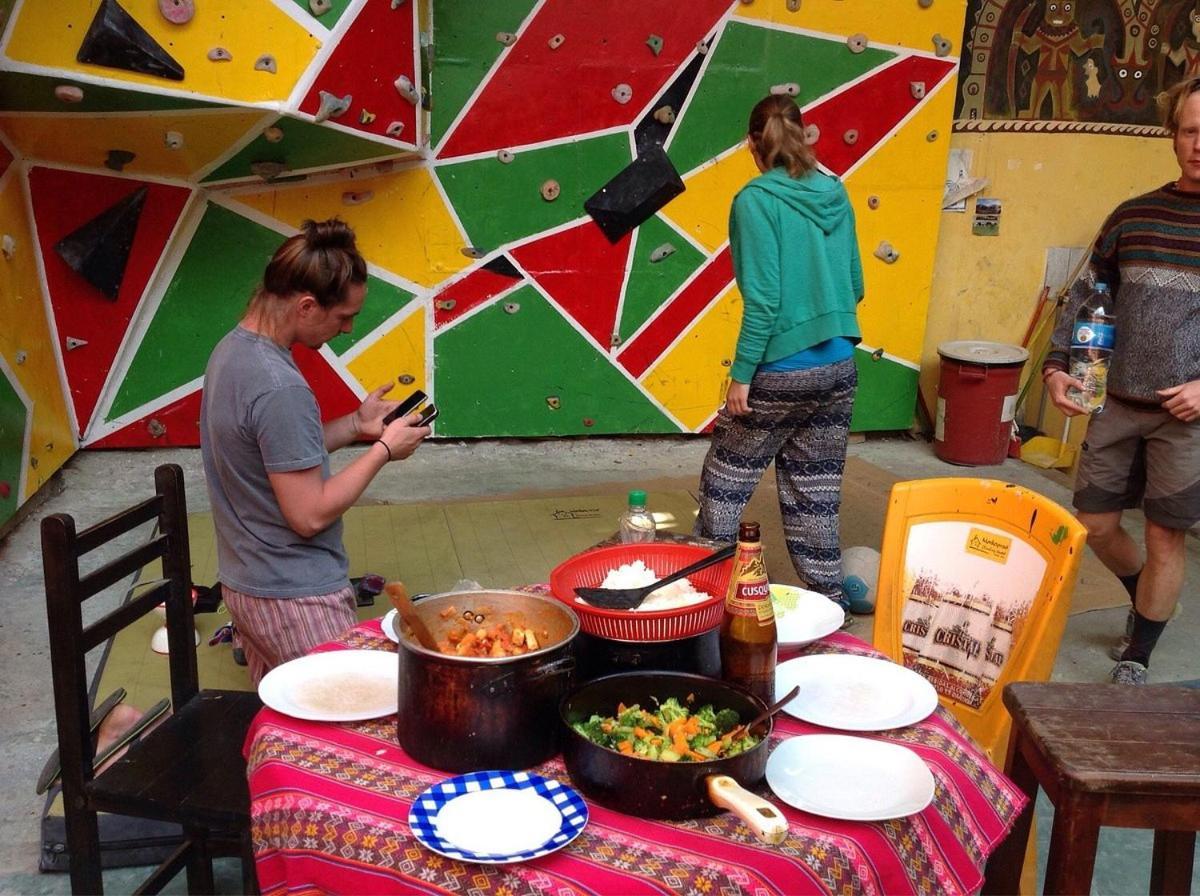 Monkeywasi Climbing Hostel Huaraz  Exterior foto